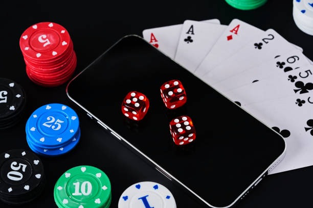 Live Capsa Banting dealer at erek2 47 studio with card layout and betting interface